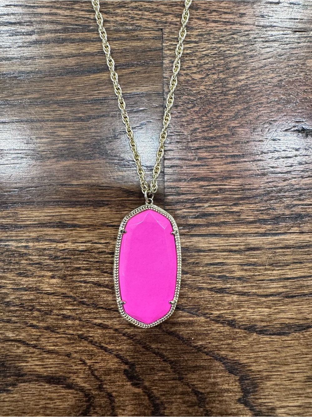 Vintage Kendra Scott Gold-Tone Necklace w/Signature Fuchsia Pendant *Like New*